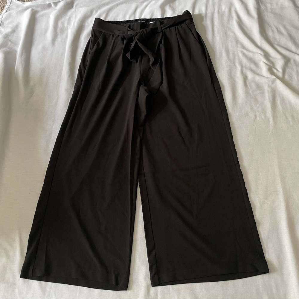 NEW Torrid 1 Black Wide Leg Ankle Pants w/ Waist Tie
